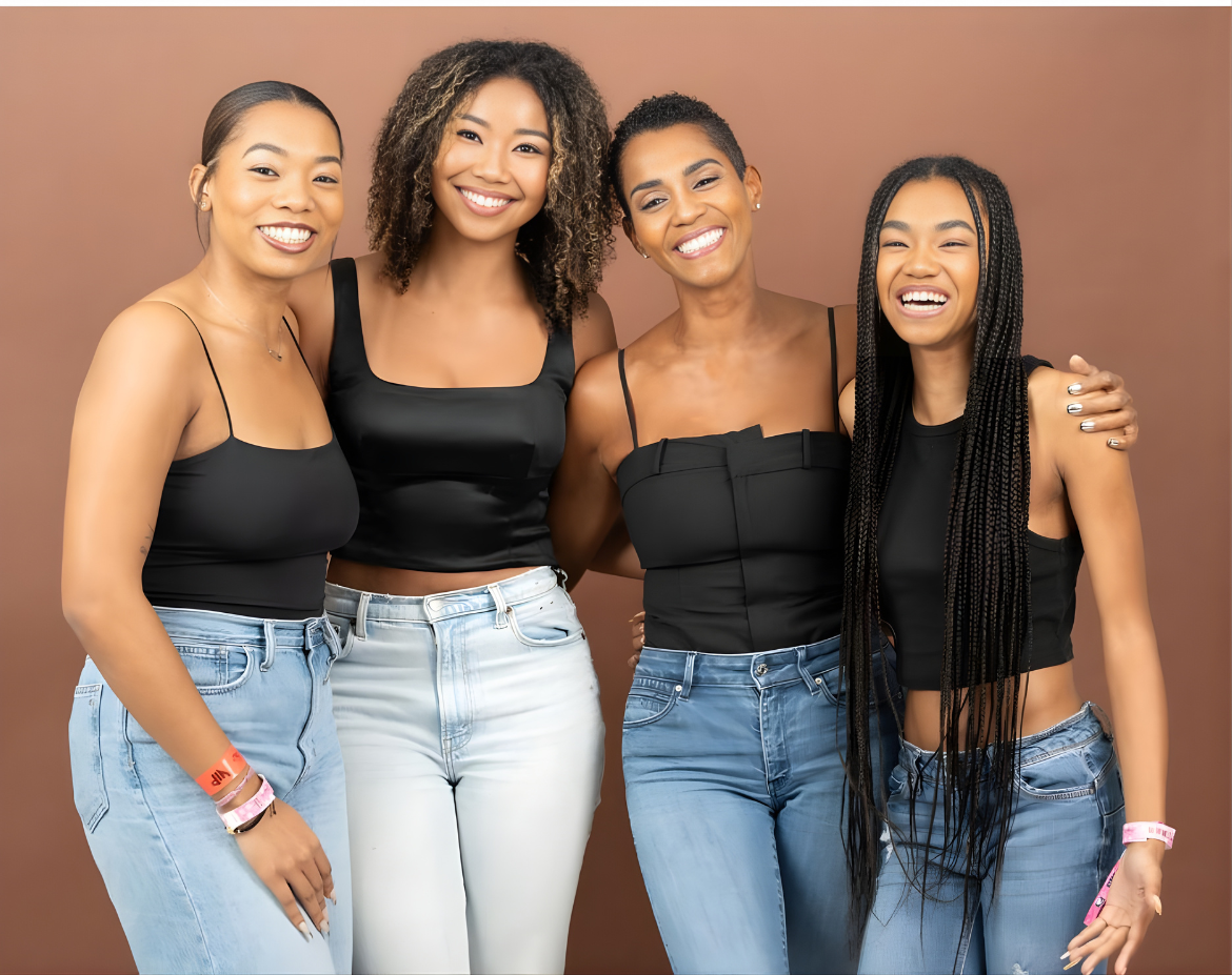 Isiaa with her childrens.