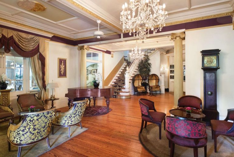 Terra Nova Hotel Kingston Sunday brunch buffet and dining room