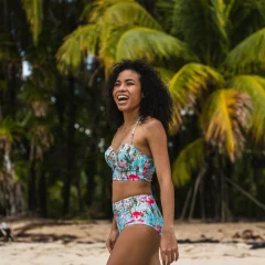 young-lady-standing-on-sand-beach-with-tropical-fo-2026-01-11-11-12-18-utc